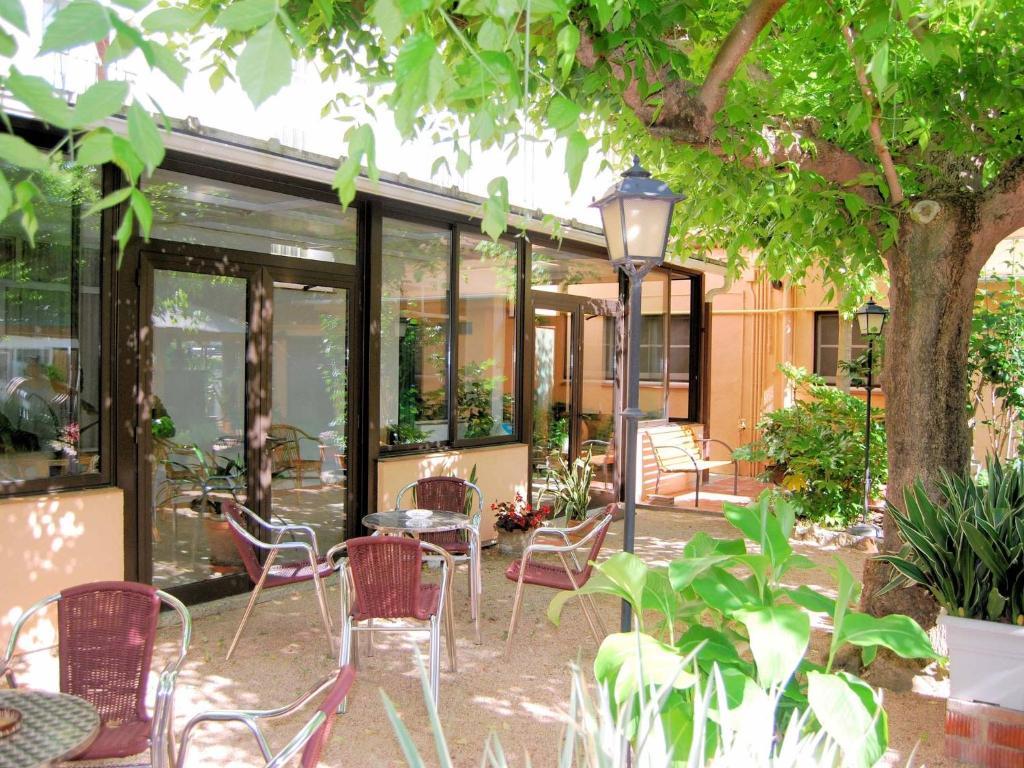 Hostal Fabrellas Caldes de Malavella Exteriér fotografie