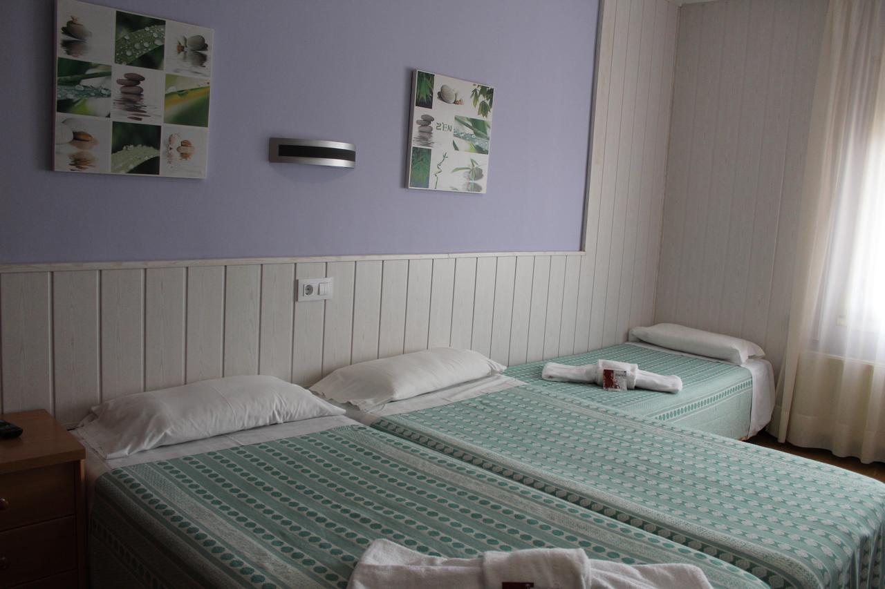 Hostal Fabrellas Caldes de Malavella Exteriér fotografie
