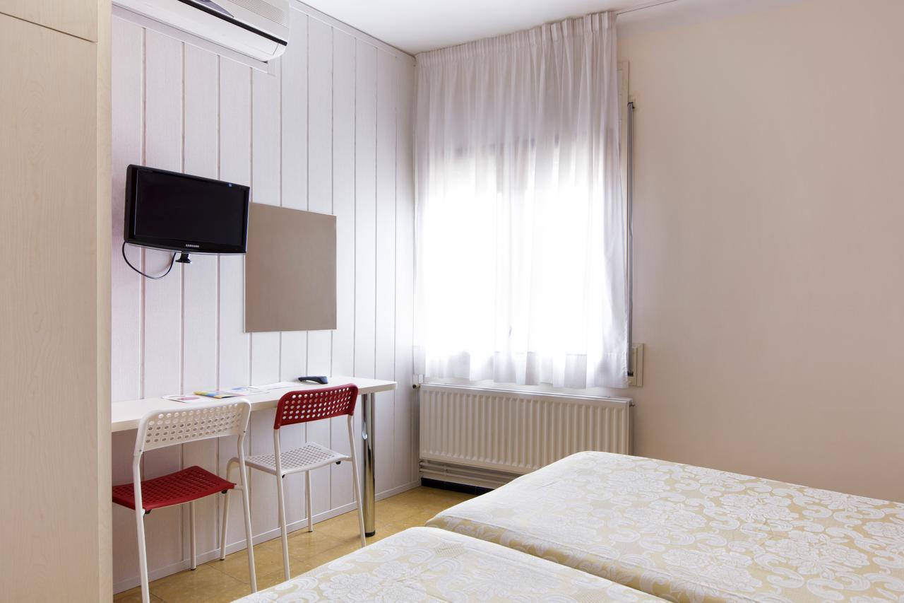 Hostal Fabrellas Caldes de Malavella Exteriér fotografie