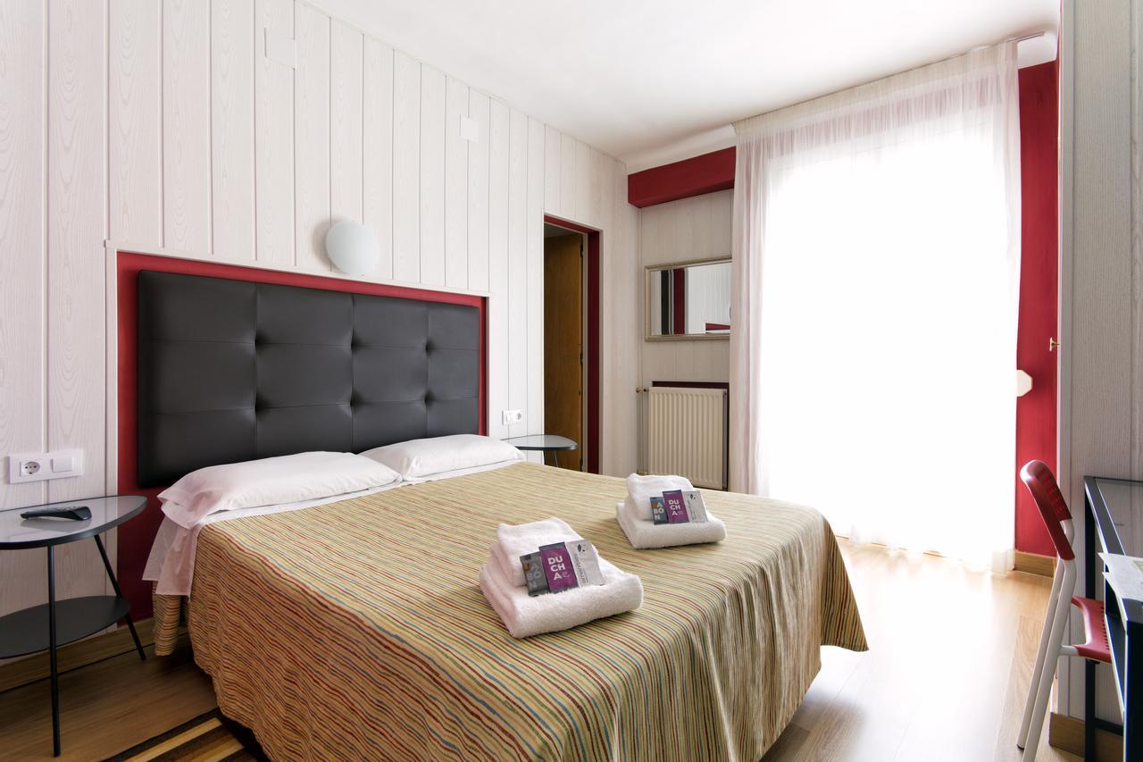 Hostal Fabrellas Caldes de Malavella Exteriér fotografie