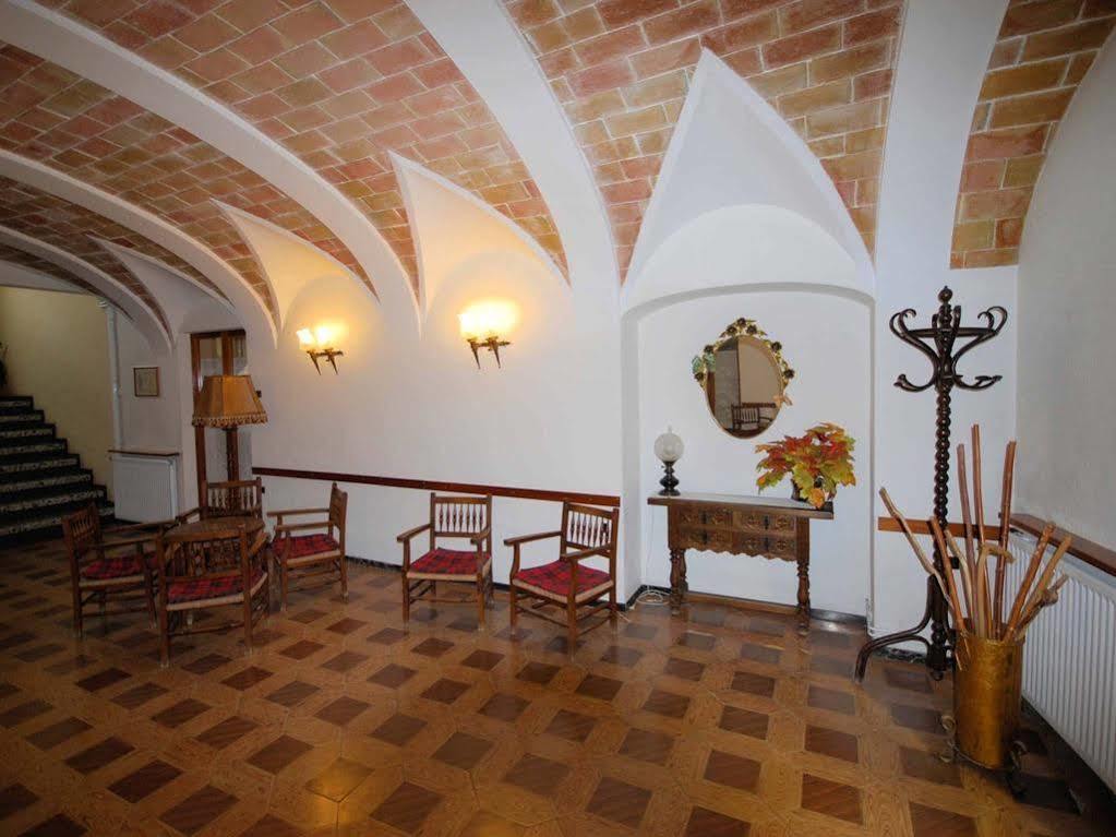 Hostal Fabrellas Caldes de Malavella Exteriér fotografie