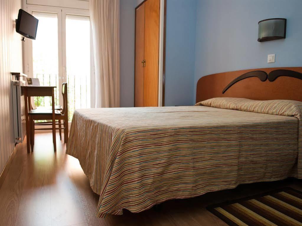 Hostal Fabrellas Caldes de Malavella Exteriér fotografie