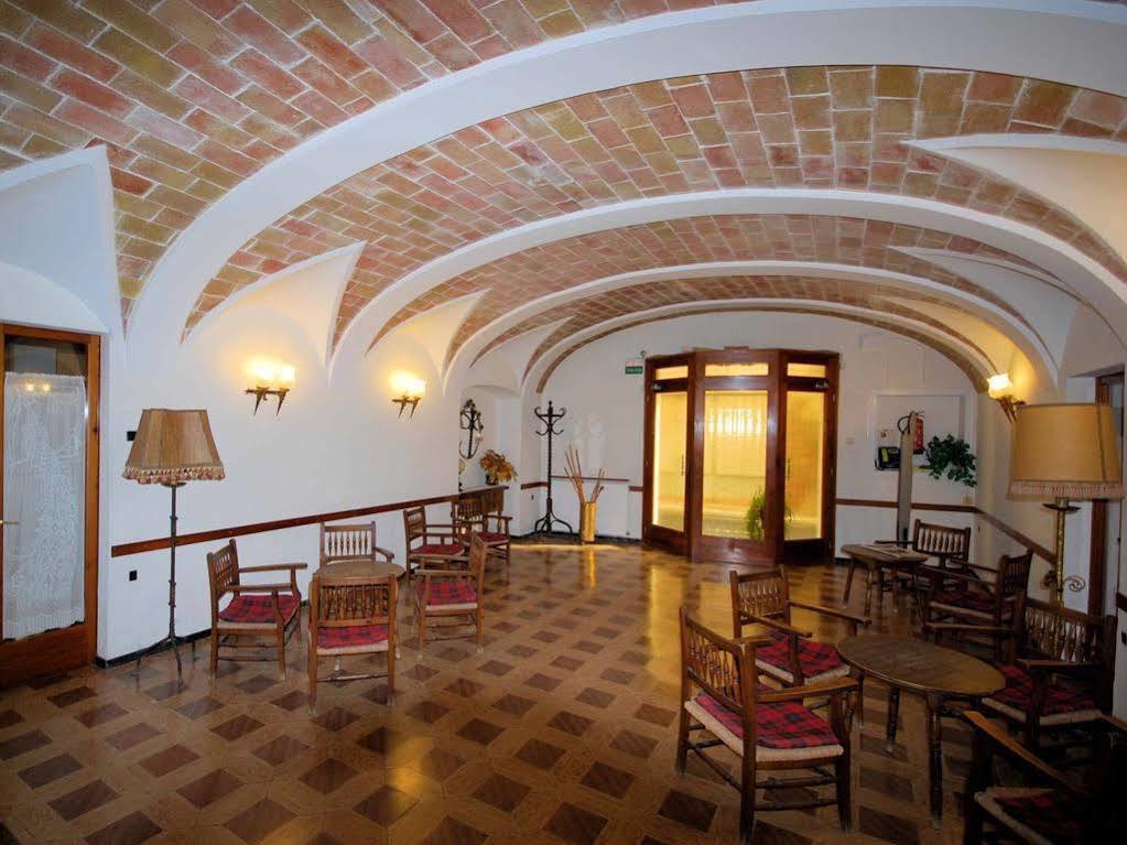 Hostal Fabrellas Caldes de Malavella Exteriér fotografie